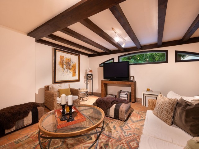 8 Schlafzimmer Villa in Guadalmina Baja