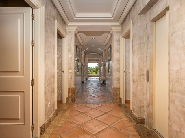 8 Schlafzimmer Villa in Guadalmina Baja