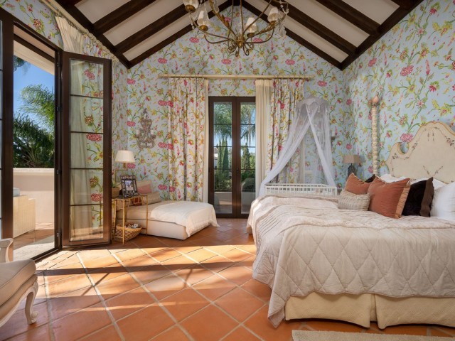 8 Schlafzimmer Villa in Guadalmina Baja