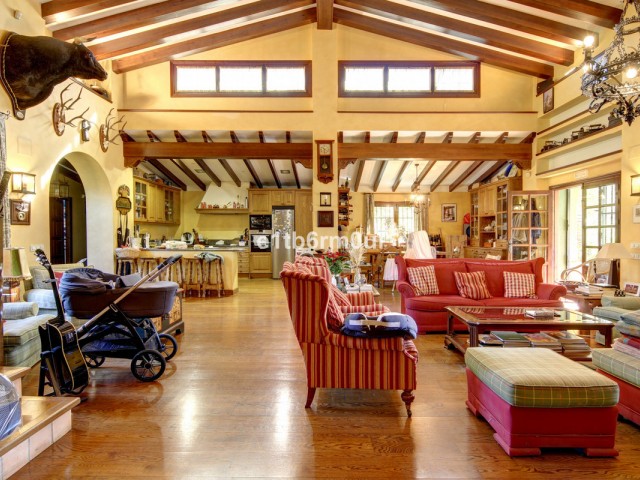4 Schlafzimmer Villa in Ojén