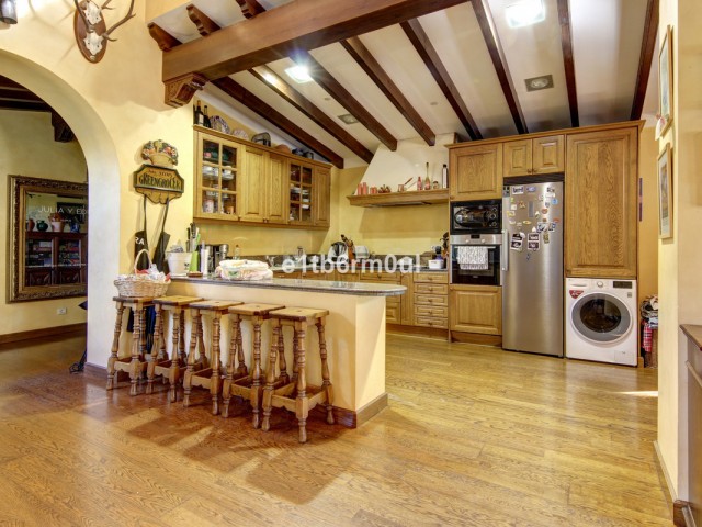 4 Schlafzimmer Villa in Ojén
