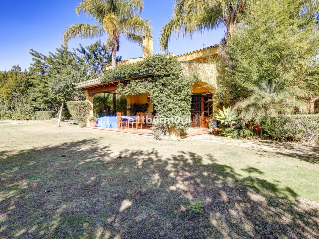 4 Schlafzimmer Villa in Ojén