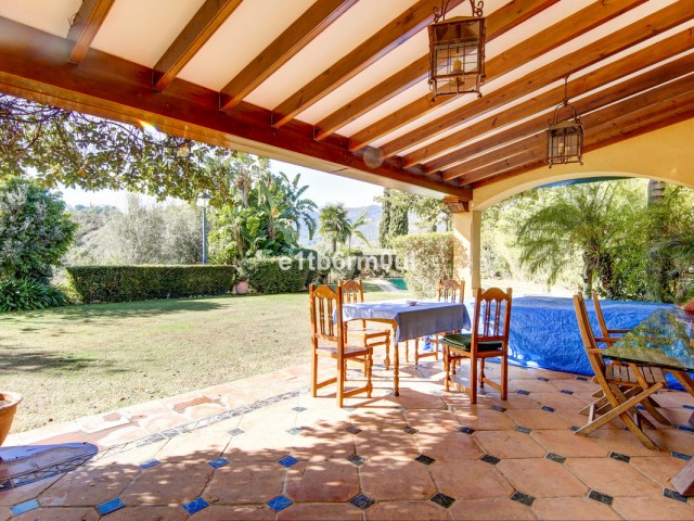 4 Schlafzimmer Villa in Ojén