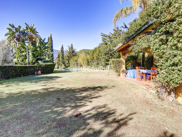 4 Schlafzimmer Villa in Ojén