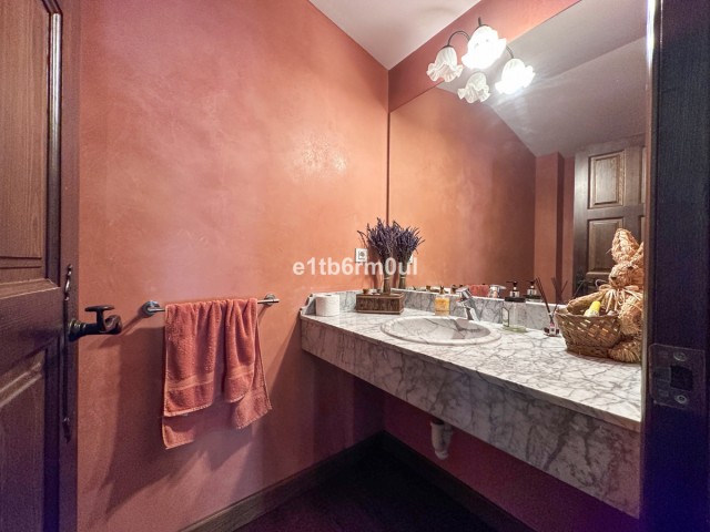 4 Schlafzimmer Villa in Ojén