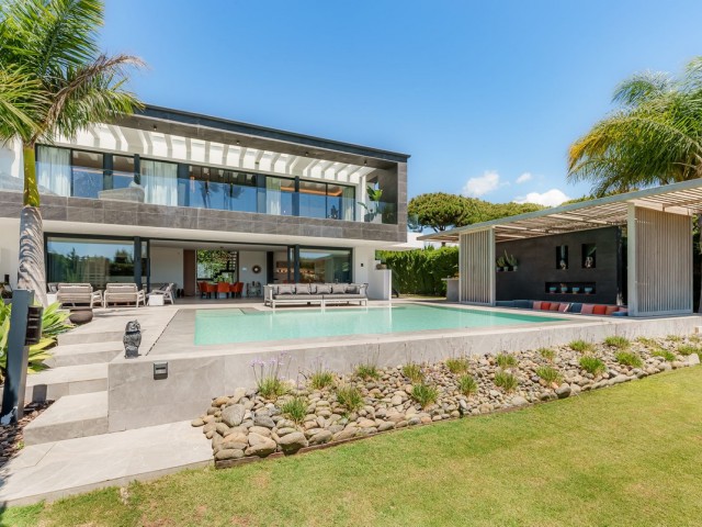 4 Slaapkamer Villa in Nueva Andalucía
