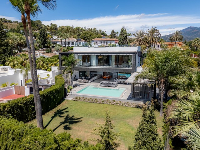 4 Slaapkamer Villa in Nueva Andalucía