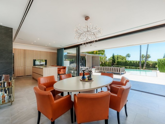 4 Slaapkamer Villa in Nueva Andalucía