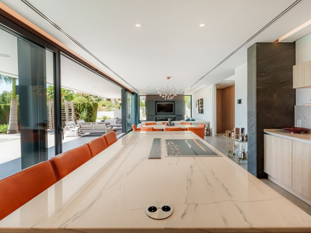 4 Slaapkamer Villa in Nueva Andalucía