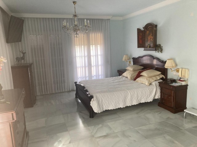 4 Bedrooms Villa in Selwo