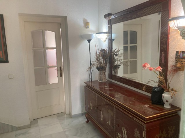 4 Bedrooms Villa in Selwo