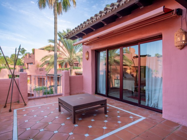 Appartement avec 3 Chambres  à Estepona