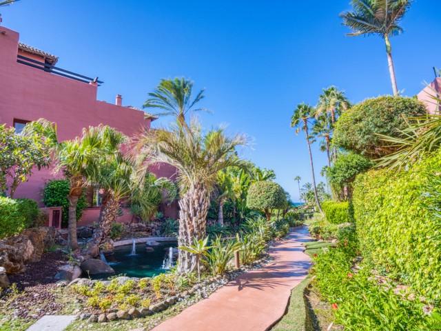 Appartement avec 3 Chambres  à Estepona