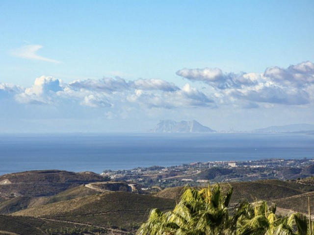 5 Bedrooms Villa in La Zagaleta