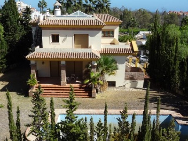 24 Bedrooms Villa in Atalaya