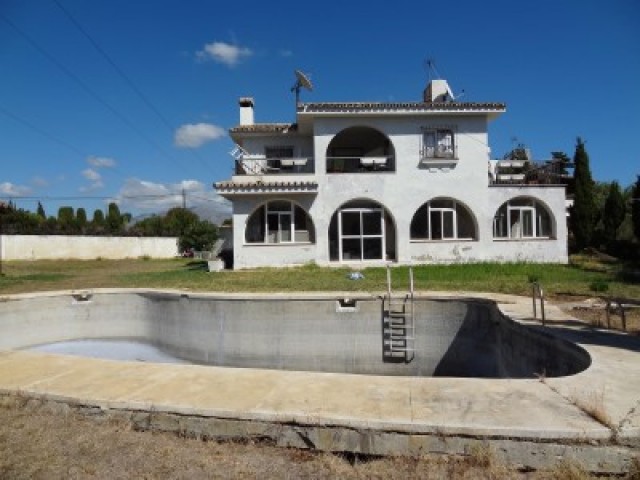 Villa avec 24 Chambres  à Atalaya