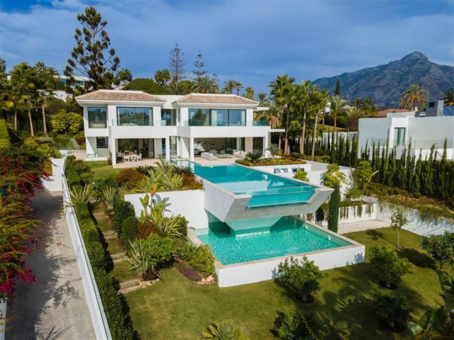 6 Sovrums Villa i Nueva Andalucía