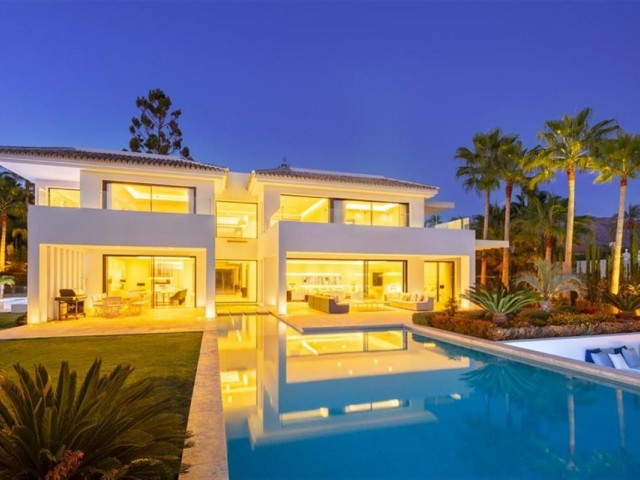 6 Sovrums Villa i Nueva Andalucía
