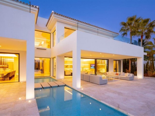 6 Sovrums Villa i Nueva Andalucía