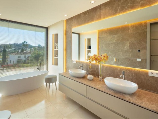 6 Sovrums Villa i Nueva Andalucía