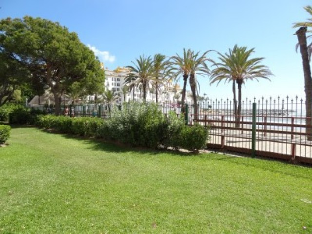 5 Sovrums Lägenhet i Puerto Banús
