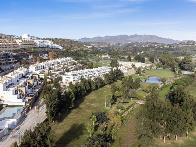 Apartamento con 3 Dormitorios  en La Cala de Mijas
