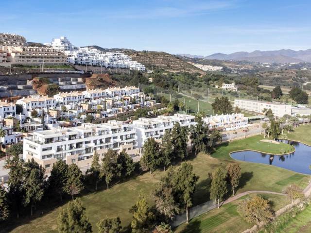 Apartamento con 3 Dormitorios  en La Cala de Mijas