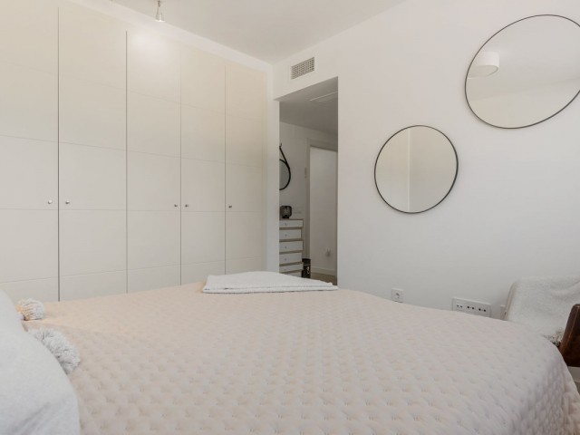 Apartamento con 3 Dormitorios  en La Cala de Mijas