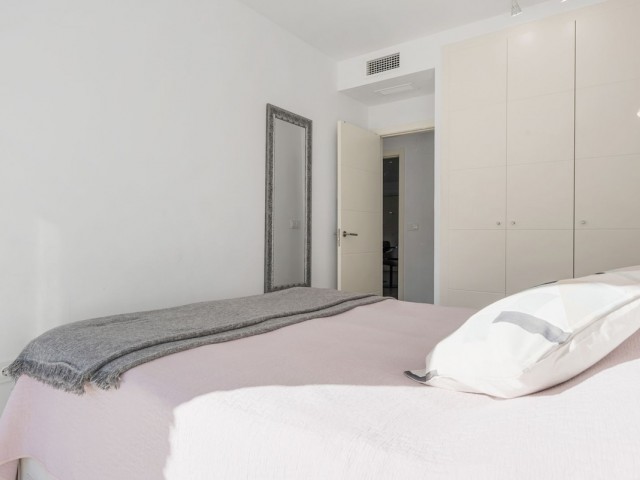 Apartamento con 3 Dormitorios  en La Cala de Mijas