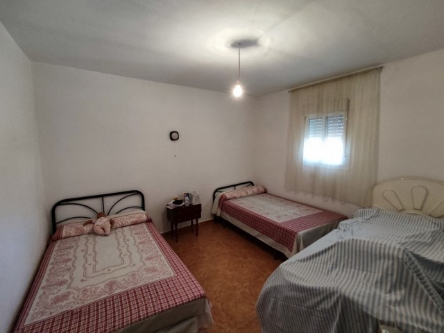 4 Bedrooms Villa in Alcaucín