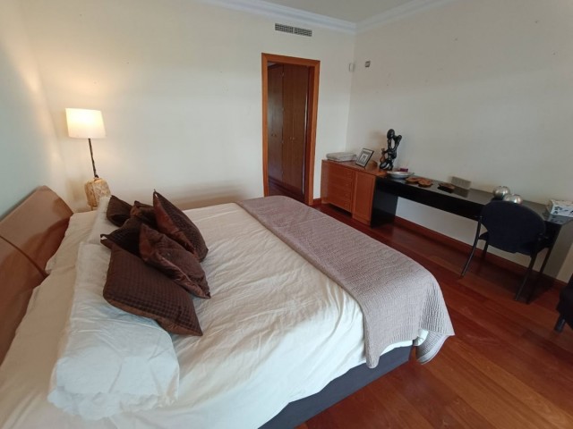 Appartement avec 2 Chambres  à Puerto Banús