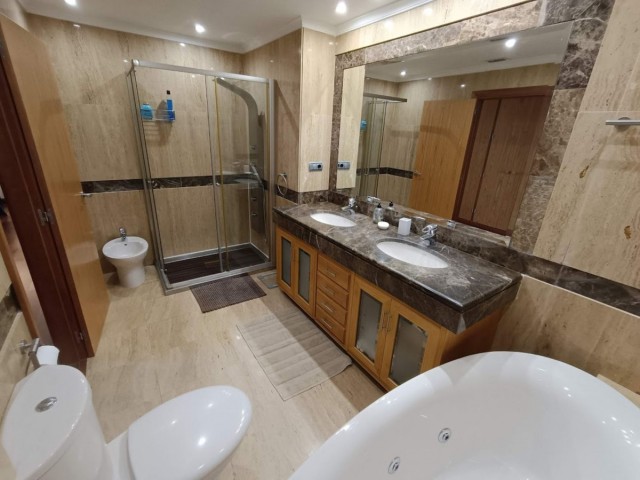 Appartement avec 2 Chambres  à Puerto Banús