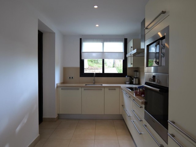 Huoneisto, Altos de los Monteros, R4922731