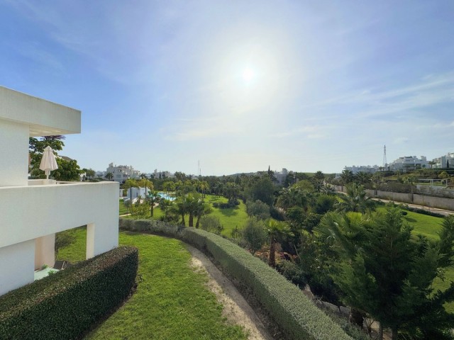 Apartamento con 2 Dormitorios  en Casares Playa