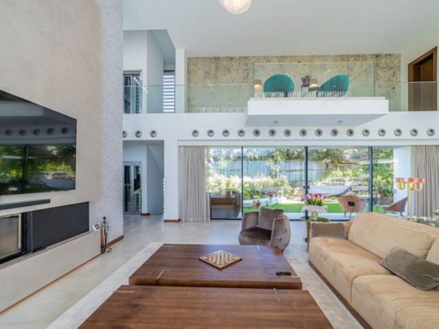 5 Bedrooms Villa in Los Arqueros