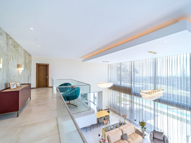 5 Bedrooms Villa in Los Arqueros