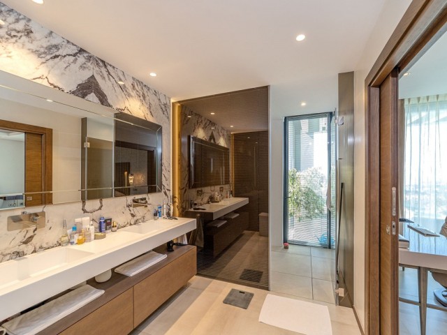 5 Bedrooms Villa in Los Arqueros