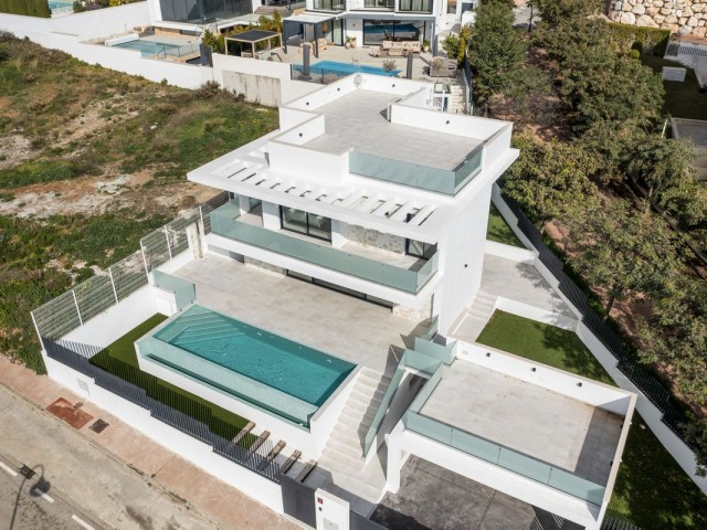 6 Bedrooms Villa in La Cala de Mijas