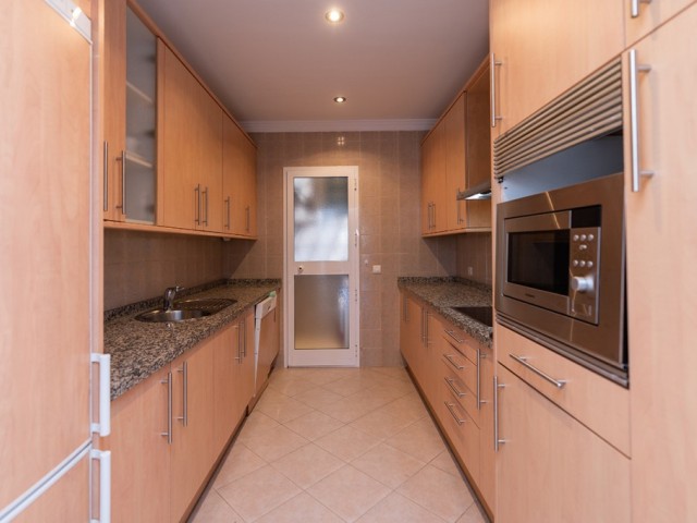 2 Bedrooms Apartment in Elviria