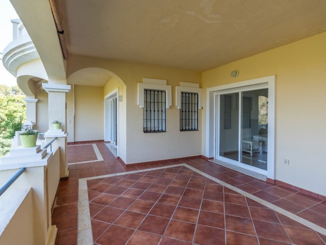 2 Bedrooms Apartment in Elviria