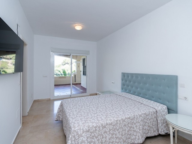 2 Bedrooms Apartment in Elviria