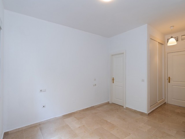 2 Bedrooms Apartment in Elviria