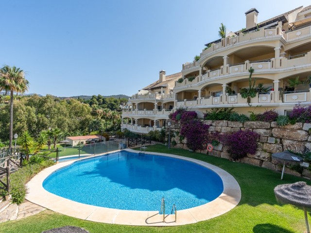 2 Bedrooms Apartment in Elviria