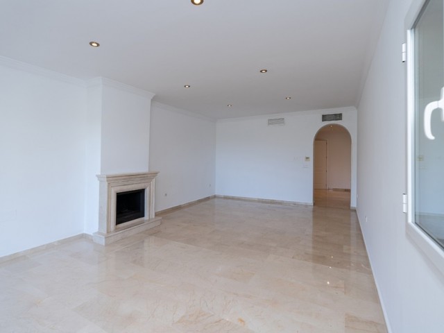 2 Sovrums Lägenhet i Elviria