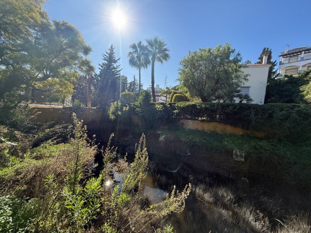  Perceel in Nueva Andalucía