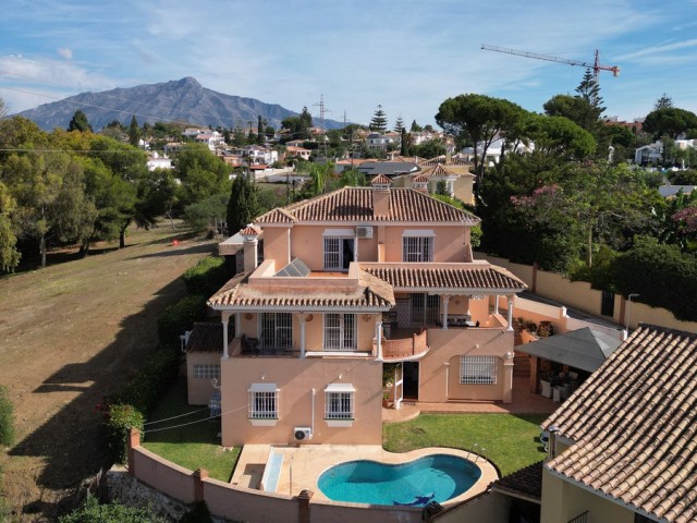 6 Bedrooms Villa in San Pedro de Alcántara