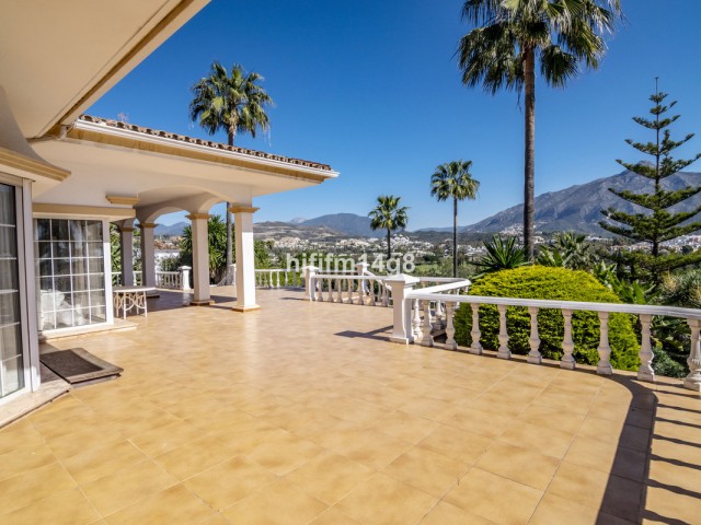 5 Sovrums Villa i Las Brisas