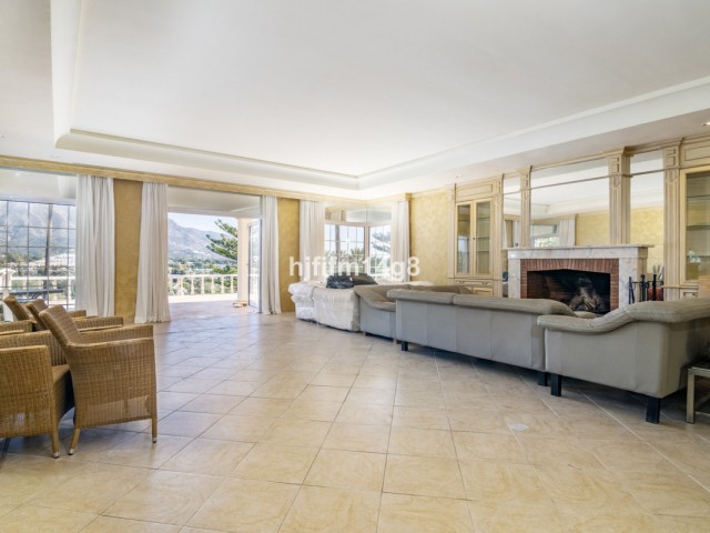 5 Sovrums Villa i Las Brisas