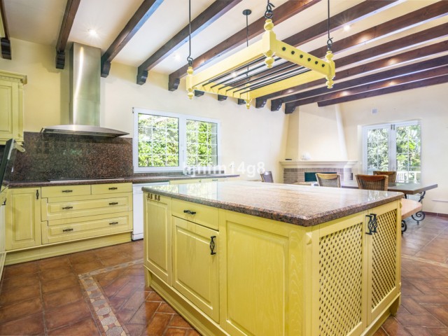 5 Sovrums Villa i Las Brisas
