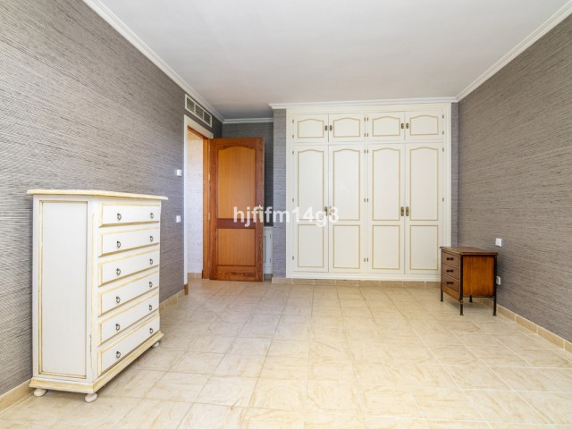 5 Sovrums Villa i Las Brisas